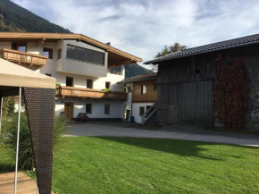 Ferienwohnungen Hell Uderns